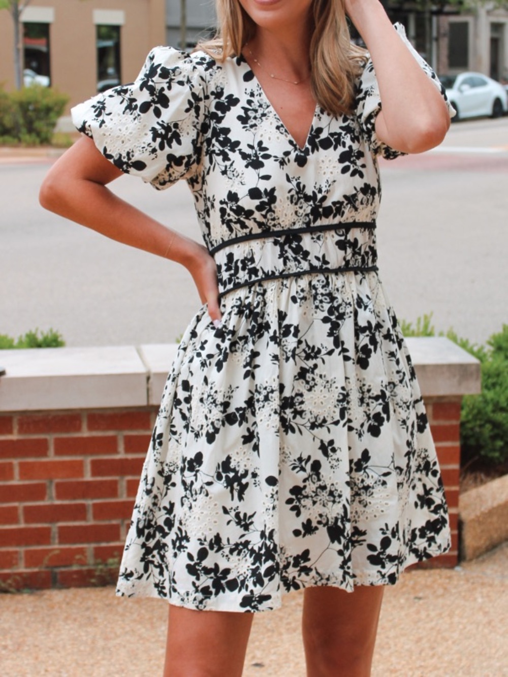 En Saison Viví Mini Floral Puff-Sleeve Dress Eyelet Embroidered Cotton